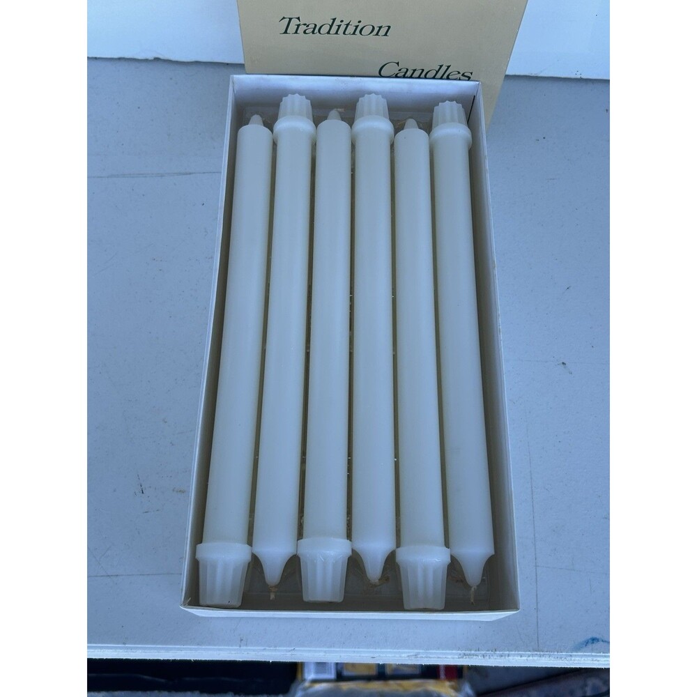 Vintage Williamsburg Tradition Candles 12” White Unscented Tapers Box of 12
